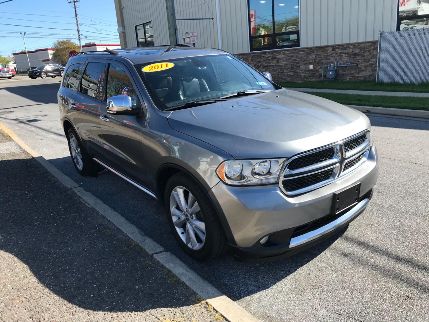 2011 Silver /Black Dodge Durango CREW (1D4SE4GT1BC) with an 5.7 V8 engine, Automatic transmission, located at 577 Chester Pike, Prospect Park, PA, 19076, (610) 237-1015, 39.886154, -75.302338 - Photo#3